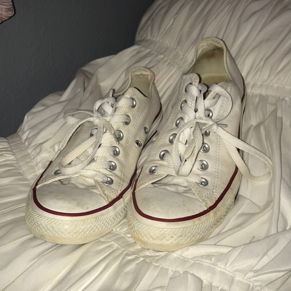 Classic White low top converse all-stars